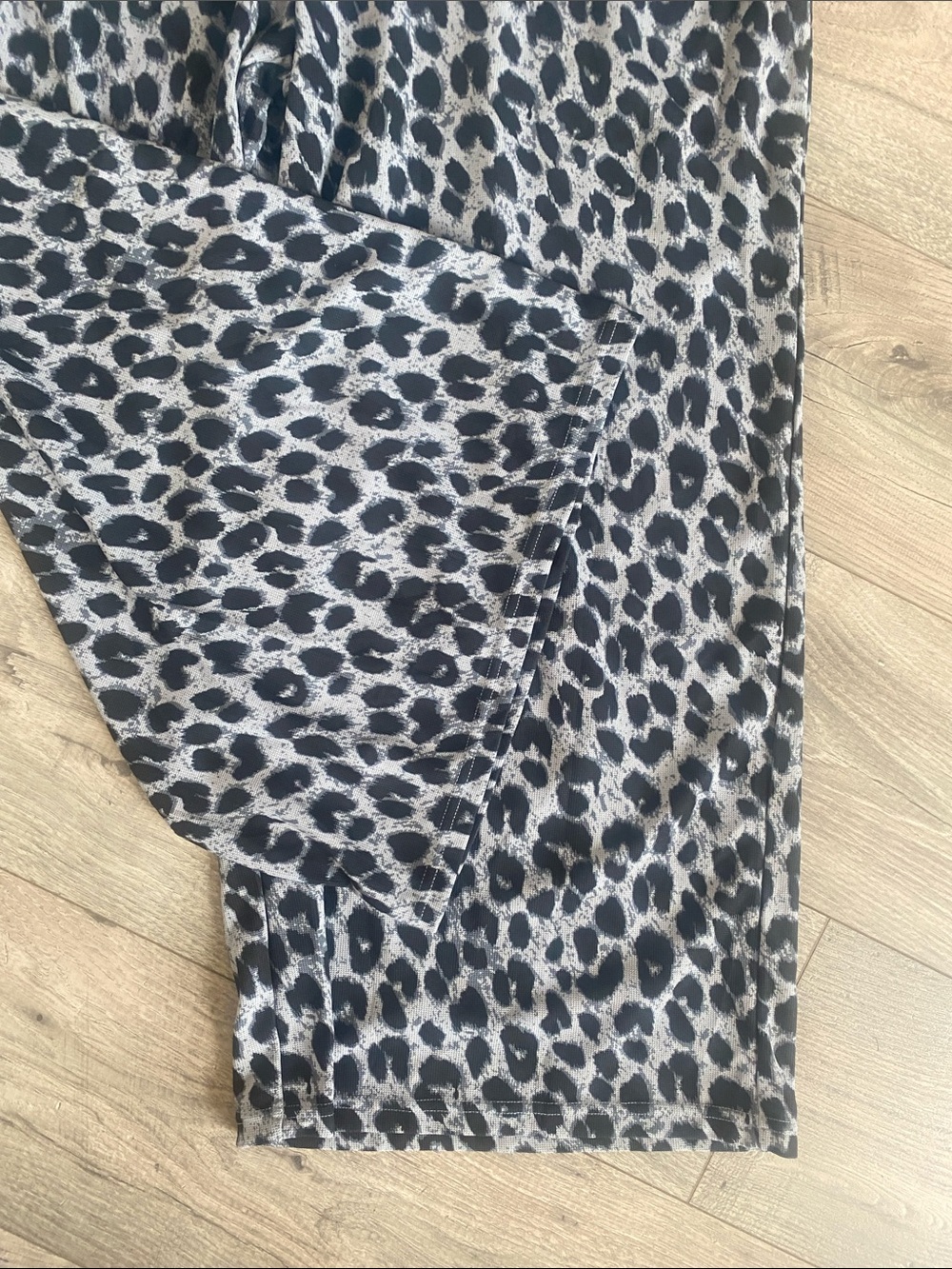 XLARGE . HALARA PANTHER WAFFLE WIDE LEG OVERALLS - Picture 7 of 9